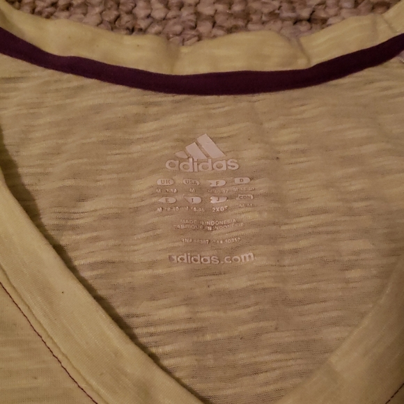 Adidas light yellow tshirt M - Picture 2 of 3